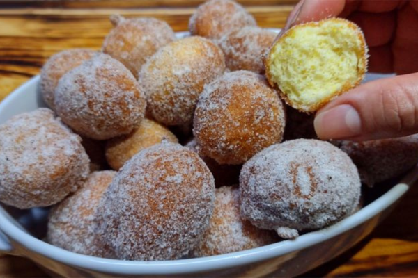 Bolinho de Chuva Uma Delícia Tradicional